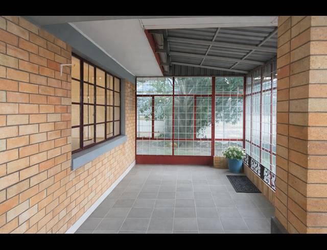 1 BEDROOM HOUSE TO LET IN GREENHILLS